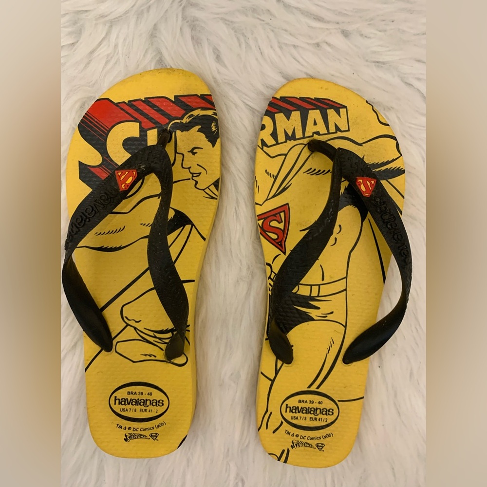 Havaianas Superman Flip Flops.  USA 7/8